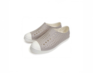 洞洞鞋類（不合規）